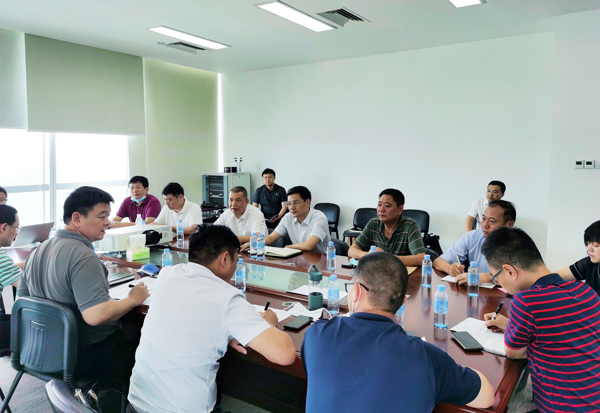 20200728212792.jpg 楊宏偉赴廣西考察調(diào)研_104632_副本.jpg