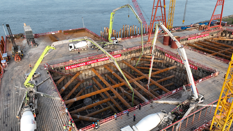 20230410115458.jpg 開始澆筑.JPG